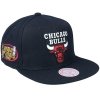 Mitchell & Ness czapka z daszkiem NBA Chicago Bulls Top Spot Snapback Hwc Bulls HHSS2976-CBUYYPPPBLCK